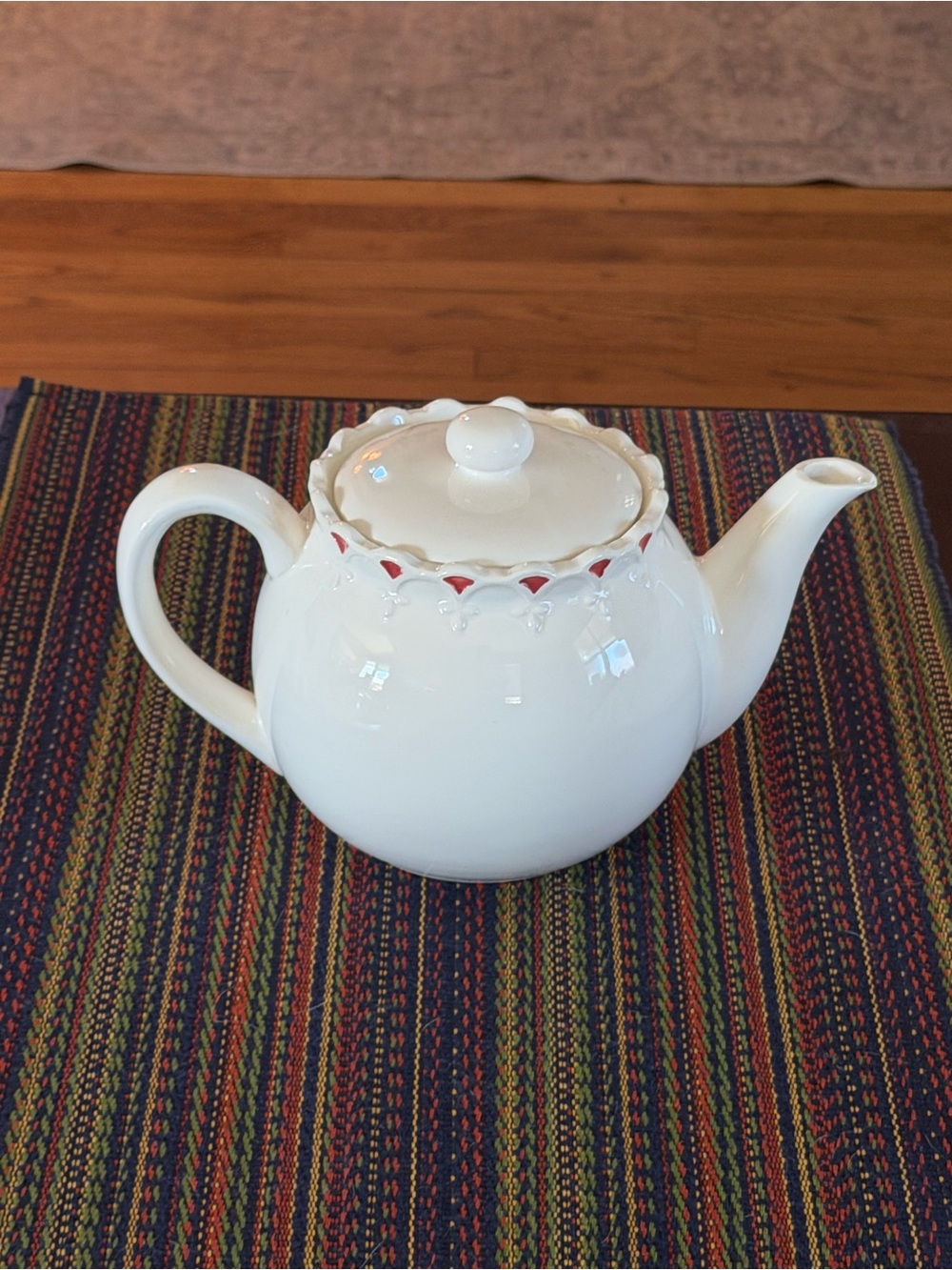 Otagiri Vintage White Ceramic Teapot with Green Wreath and Red Bow - Picture 2 of 7